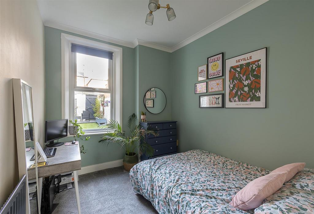 Apartment in Newcastle upon Tyne - View 3