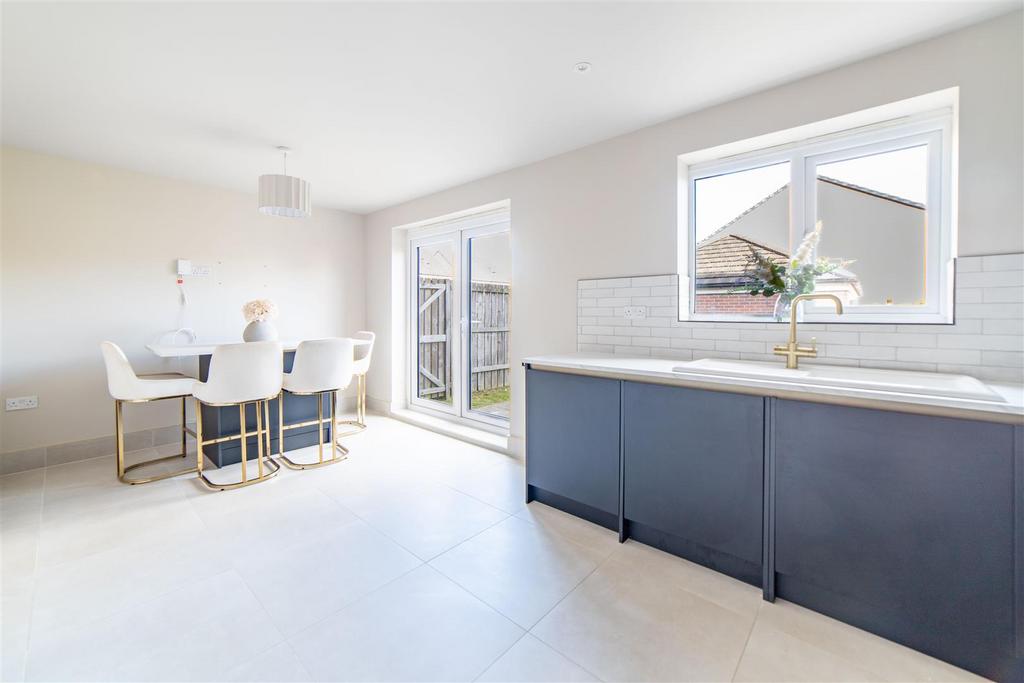 House in Newcastle Upon Tyne - View 5