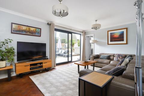 4 bedroom detached house for sale, Waverley Lane, Farnham, GU9