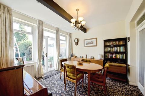 4 bedroom semi-detached house for sale, Longbridge Road, Barking