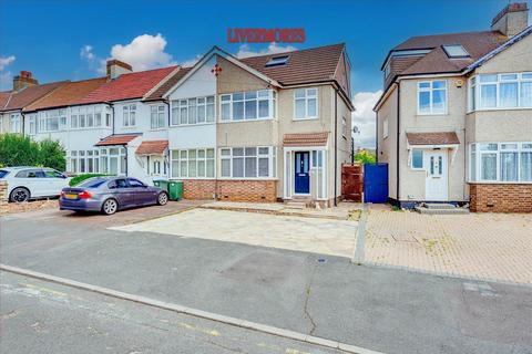 4 bedroom end of terrace house for sale, Heathview Avenue, Crayford, Dartford