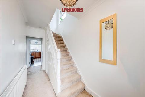 4 bedroom end of terrace house for sale, Heathview Avenue, Crayford, Dartford