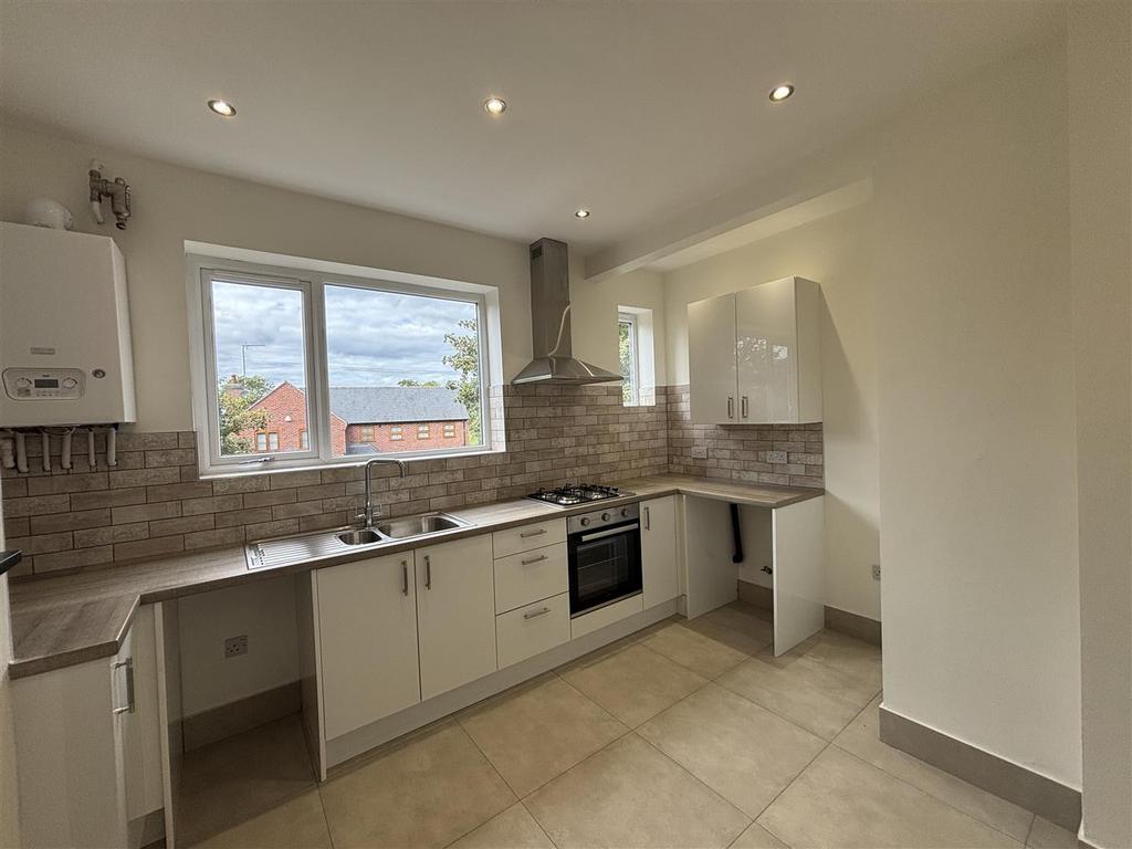 House in Blaby, Glenfields - View 2