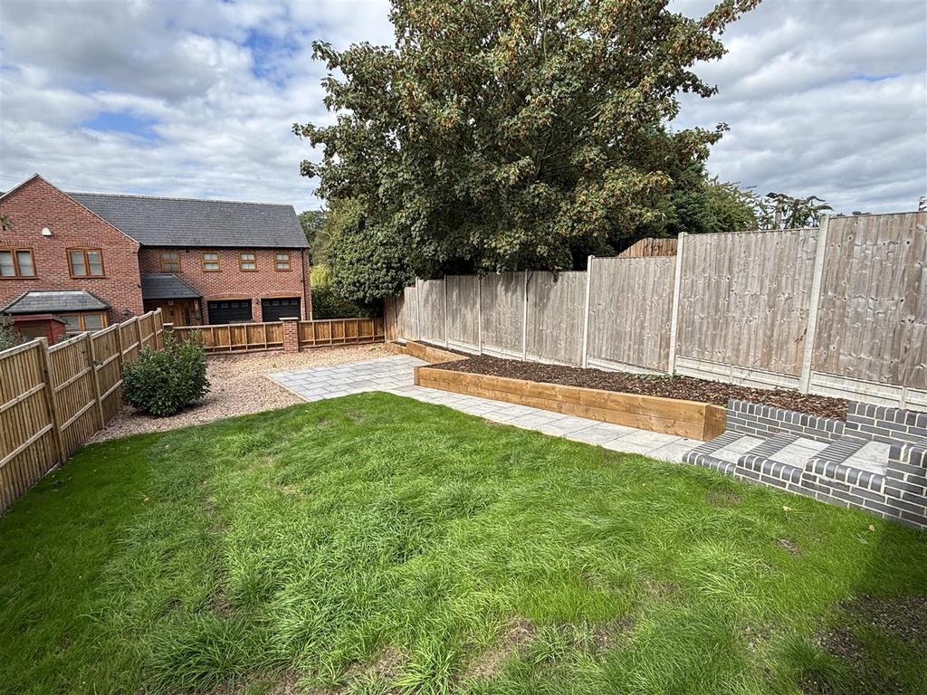 House in Blaby, Glenfields - View 4