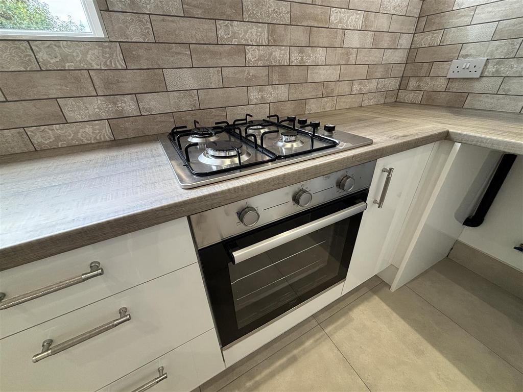 House in Blaby, Glenfields - More
