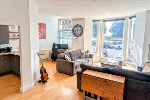 2 bedroom ground floor flat for sale, Seaview Apartments, Southsea PO5