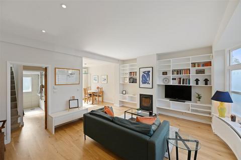 2 bedroom cottage for sale, Wellesley Avenue, London W6