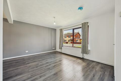 3 bedroom detached house to rent, Waukglen Avenue, Glasgow, G53