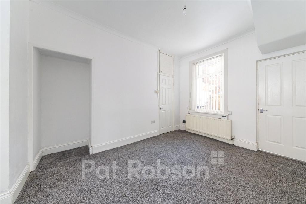 House in Newcastle Upon Tyne - View 4