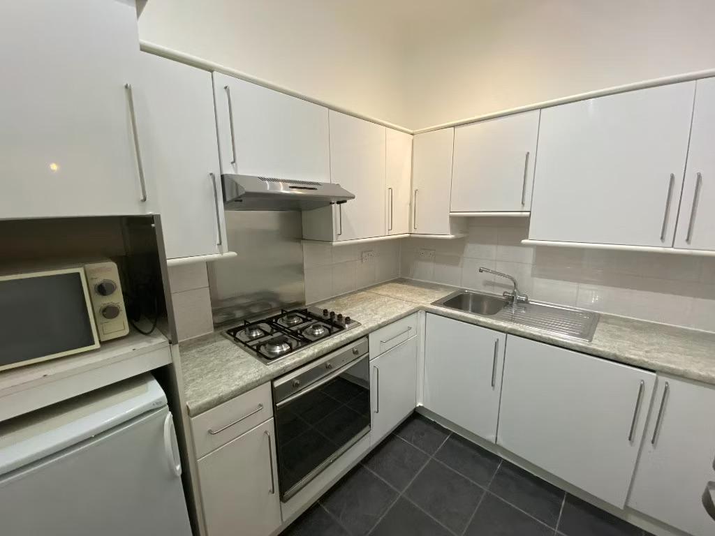 Apartment in Edinburgh - View 2