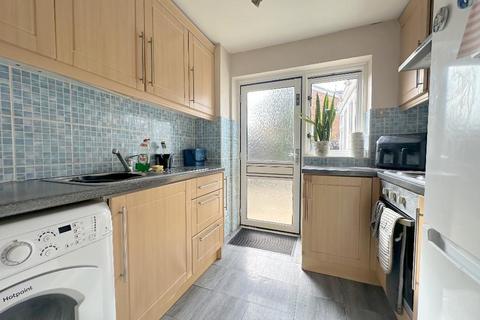 3 bedroom end of terrace house to rent, Buckingham Drive, Stopsley, Luton, Bedfordshire, LU2 9RA