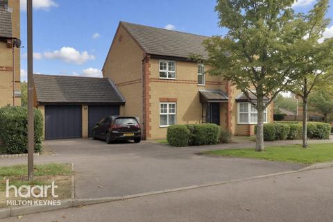 4 bedroom detached house to rent, Bowland Drive, Emerson Valley