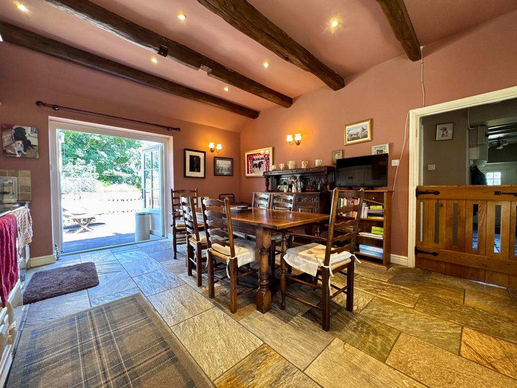 House in Thirsk, North Yorkshire - More
