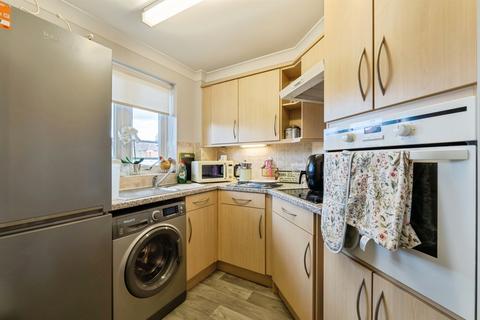 1 bedroom flat for sale, Hanbury Court, Thetford