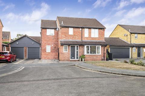 5 bedroom detached house for sale, Medina Gardens, Bicester