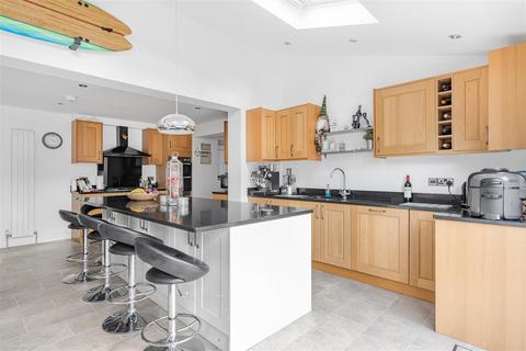 5 bedroom detached house for sale, Medina Gardens, Bicester