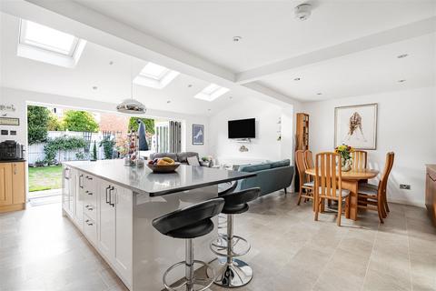 5 bedroom detached house for sale, Medina Gardens, Bicester