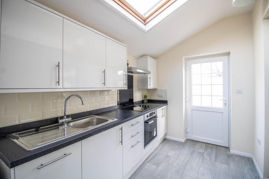 Apartment in Cambridge - View 2