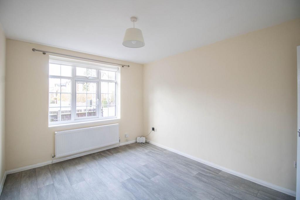 Apartment in Cambridge - View 3