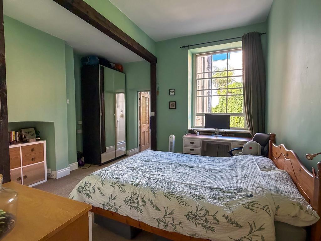 Apartment in Bristol - More