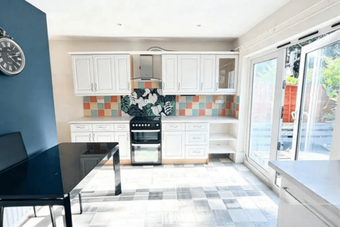 3 bedroom semi-detached house for sale, The Alders, HOUNSLOW, TW5 0HP