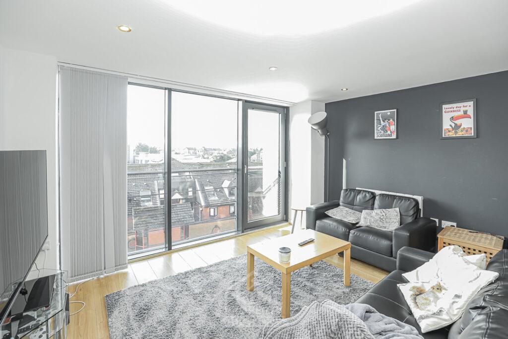 Apartment in Glasgow - View 3