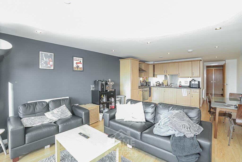 Apartment in Glasgow - View 4