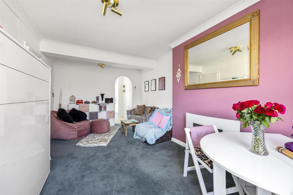Apartment in Brighton - View 2