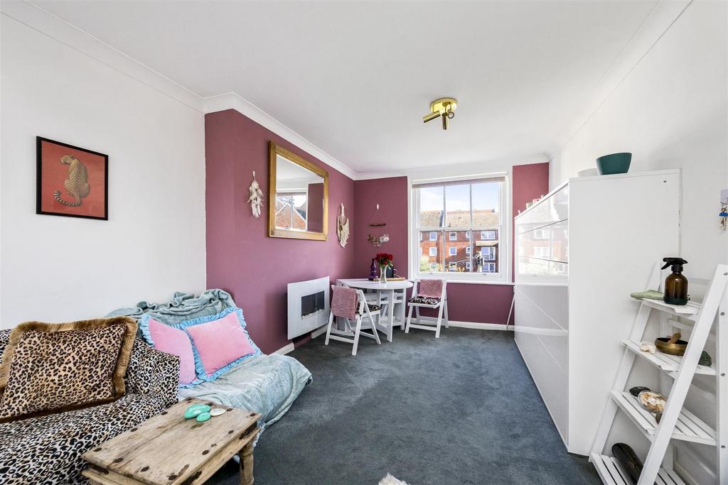 Apartment in Brighton - View 5