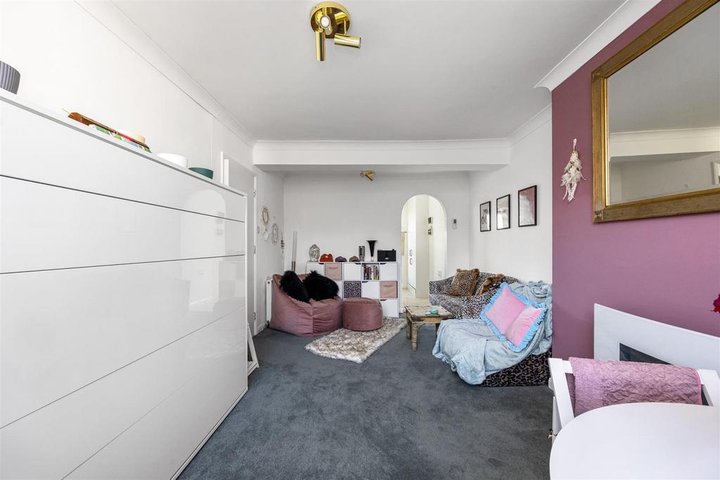 Apartment in Brighton - More