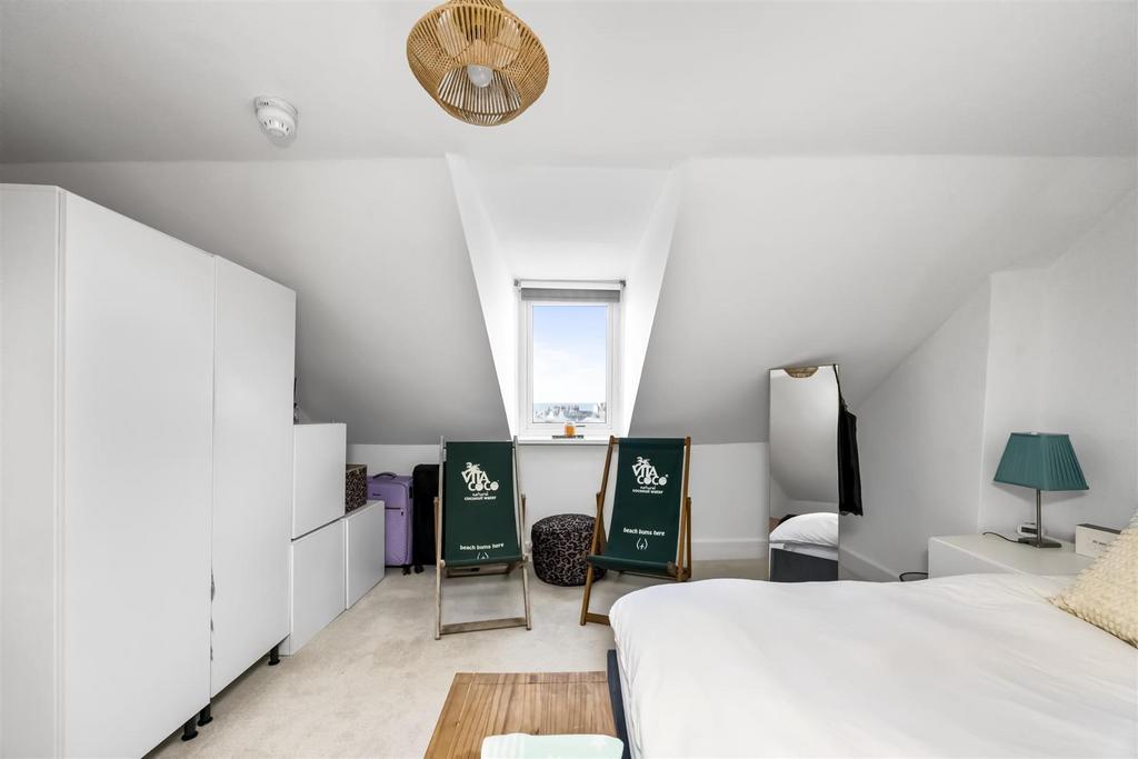 Apartment in Brighton - View 3