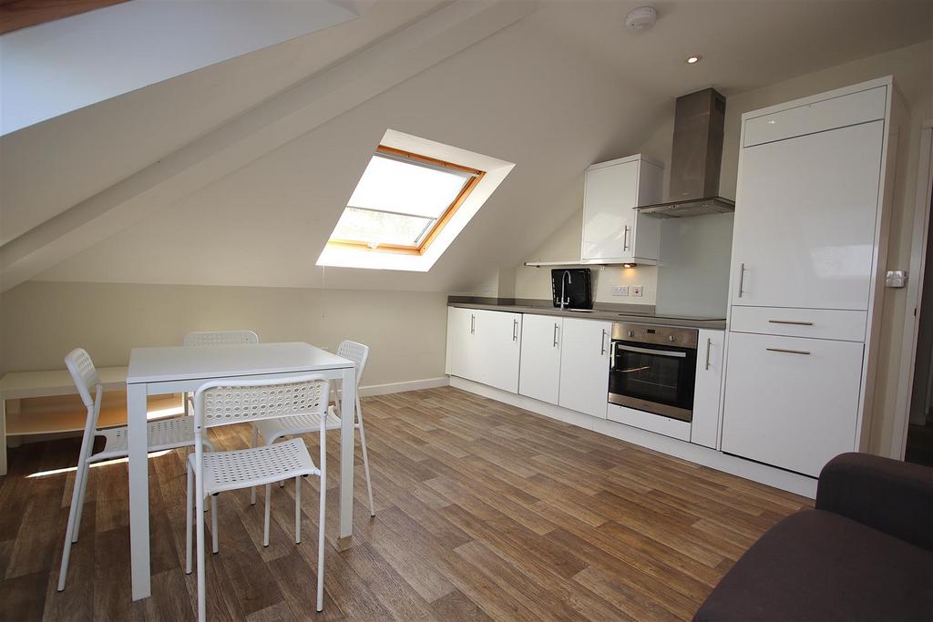 Apartment in Trumpington - View 2