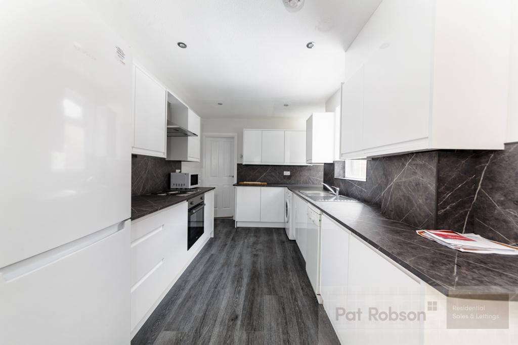 Apartment in Newcastle Upon Tyne - View 2