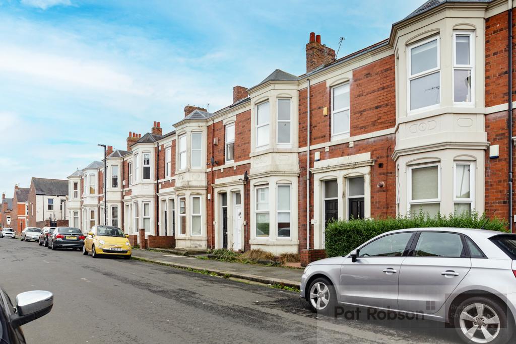 Apartment in Newcastle Upon Tyne - View 3