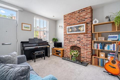 2 bedroom end of terrace house for sale, Railway View, York