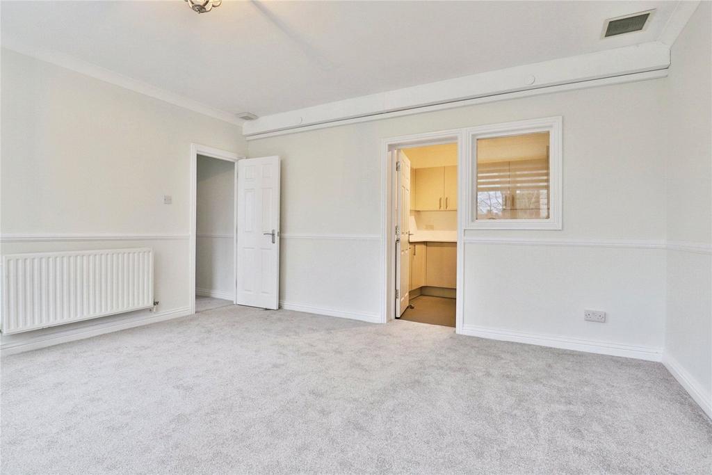 Apartment in Bournemouth - View 3