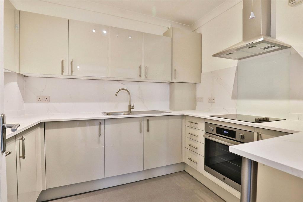 Apartment in Bournemouth - View 4