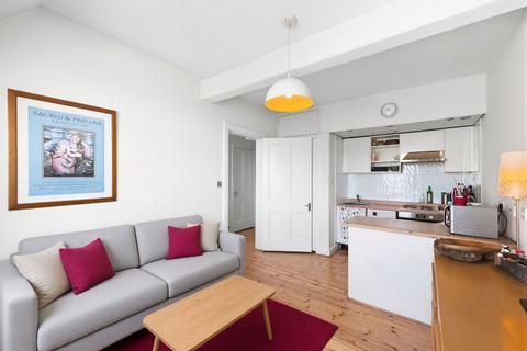 undefined, 13/10 Earlston Place, Abbeyhill, Edinburgh, EH7