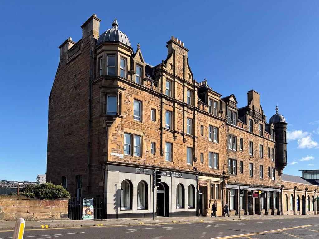 Apartment in Edinburgh - View 3
