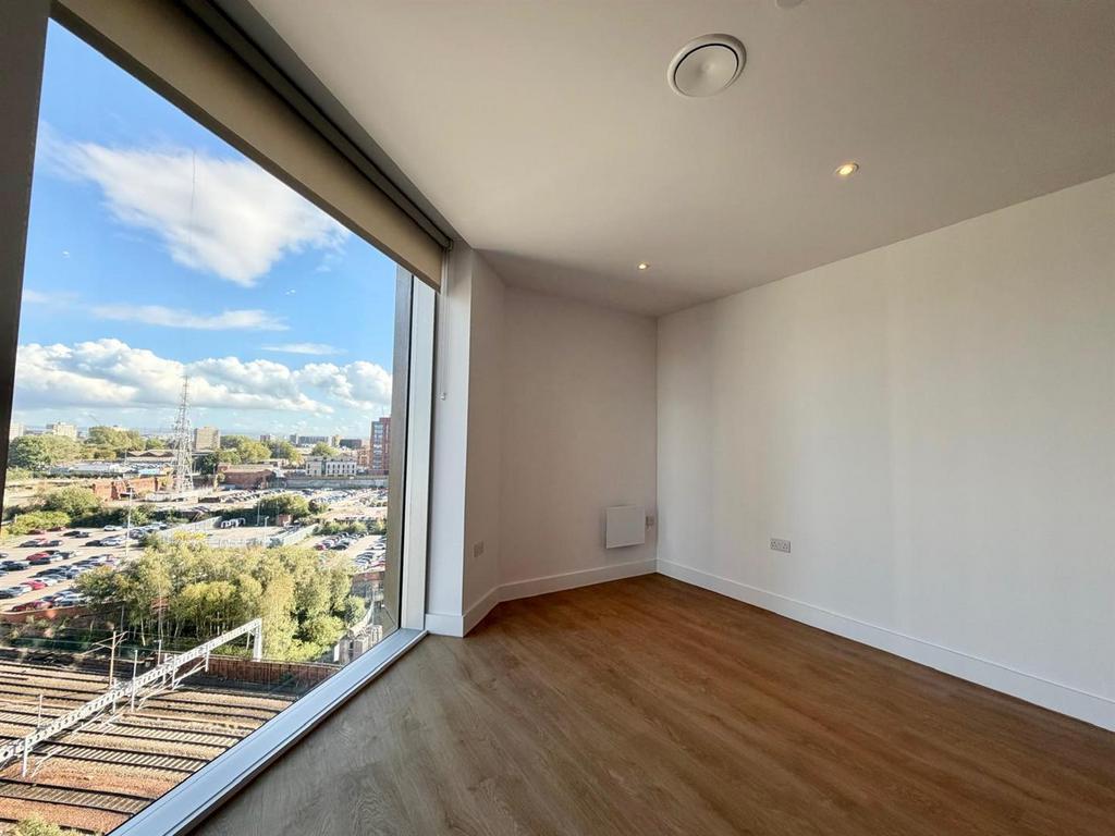 Apartment in Manchester - View 4