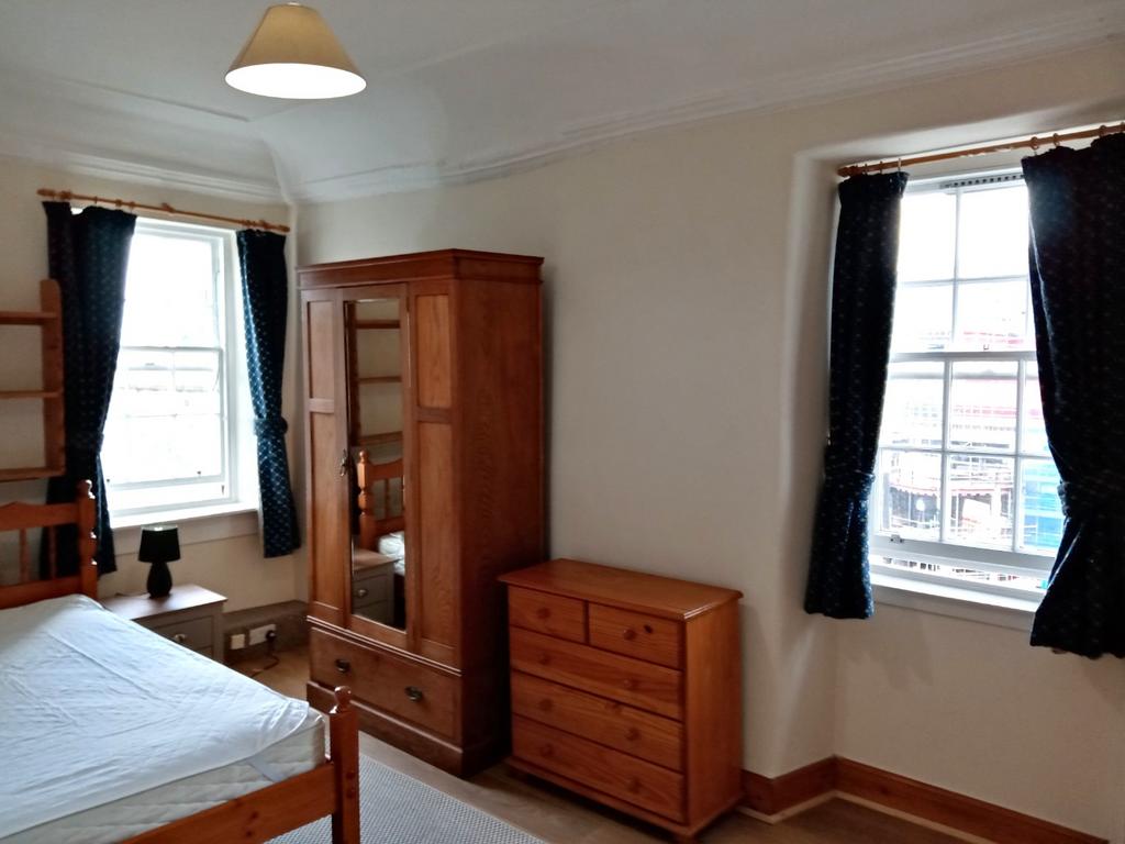 Apartment in Edinburgh - View 5