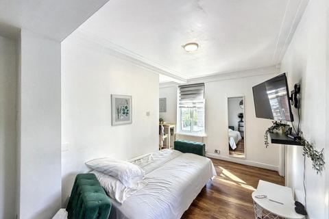 undefined, Flat 108 Park West, Edgware Road, Paddington, London, W2 2QJ