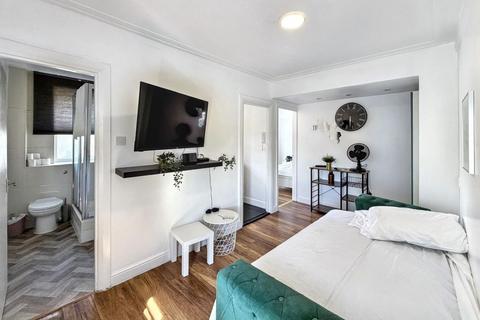undefined, Flat 108 Park West, Edgware Road, Paddington, London, W2 2QJ