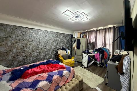undefined, Flat 58 Park West, Edgware Road, Paddington, London, W2 2QJ