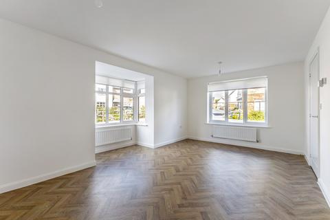 3 bedroom detached house to rent, Leaf Living at Hounsome Fields, Basingstoke, RG23