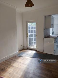 3 bedroom terraced house to rent, May St, Derby, DE22