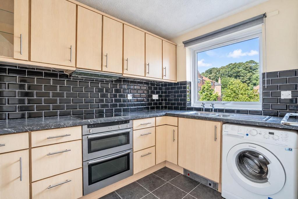 Apartment in York - More