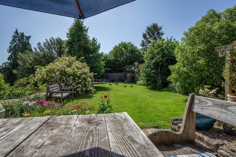 6 bedroom terraced house for sale, Gloucester Road, Malmesbury, SN16