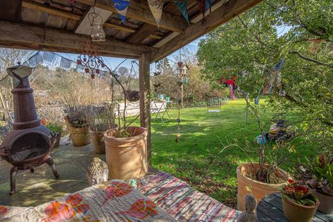 6 bedroom terraced house for sale, Gloucester Road, Malmesbury, SN16