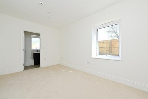 2 bedroom flat to rent, Manor Road, HUNSTANTON